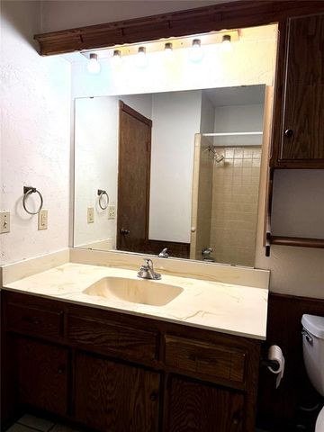 10325 Exter Avenue, Yukon, OK 73099