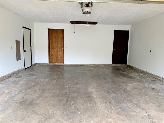 10325 Exter Avenue, Yukon, OK 73099