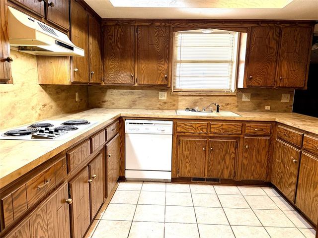 10325 Exter Avenue, Yukon, OK 73099