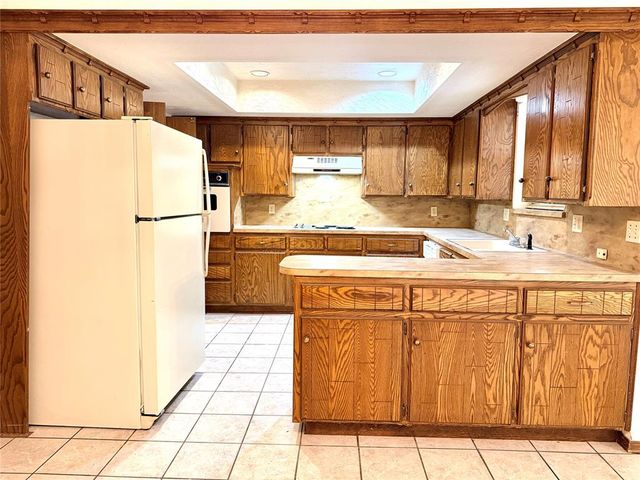 10325 Exter Avenue, Yukon, OK 73099