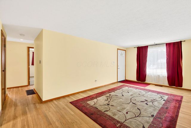 6137 AMBLESIDE Drive, Columbus, OH 43229