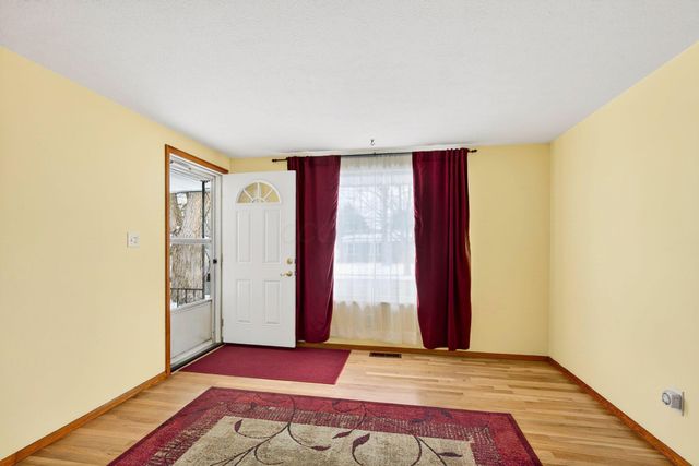 6137 AMBLESIDE Drive, Columbus, OH 43229