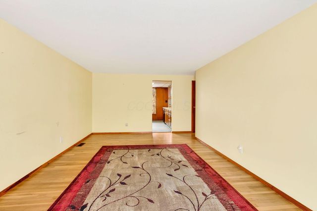 6137 AMBLESIDE Drive, Columbus, OH 43229