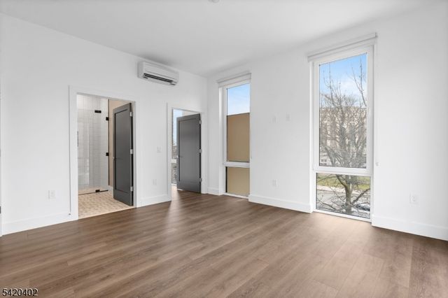 21 Lincoln Park 203, Newark City, NJ 07102