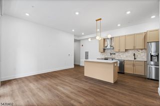 21 Lincoln Park 203, Newark City, NJ 07102