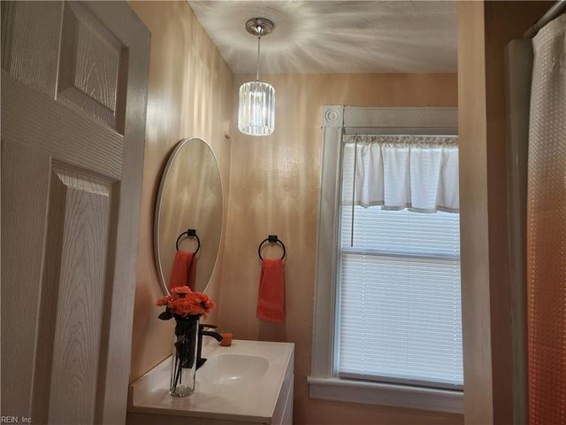 1915 Prentis AVE, Portsmouth, VA 23704