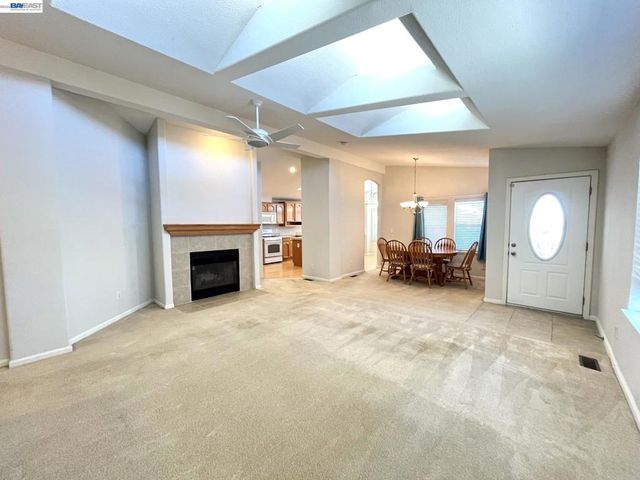 209 Santa Susana, San Leandro, CA 94579