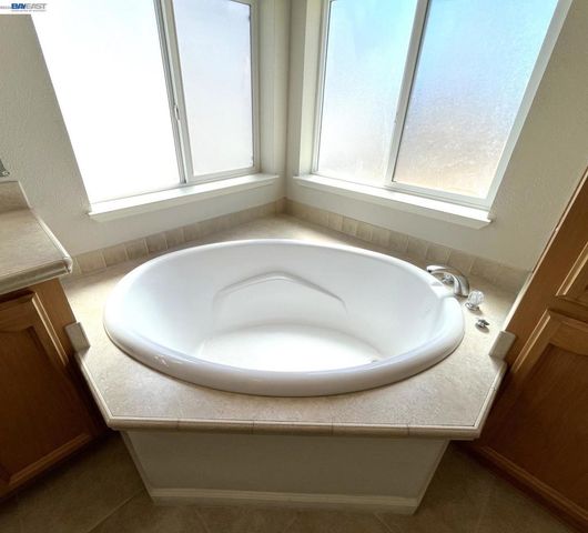 209 Santa Susana, San Leandro, CA 94579