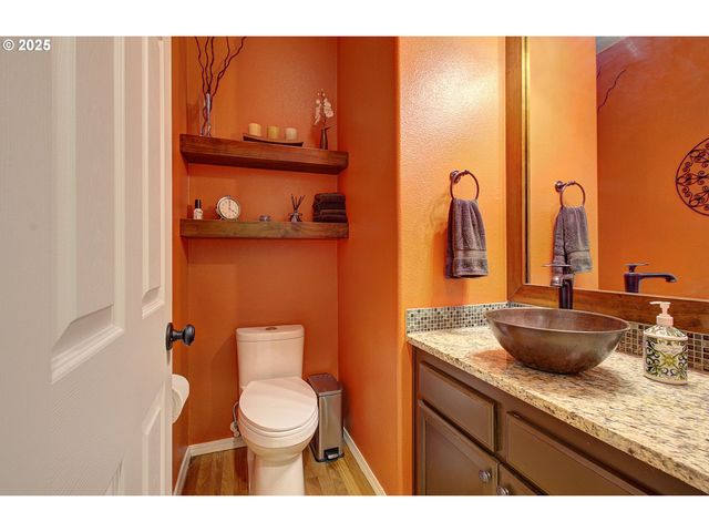 58812 EVERGREEN Loop, St Helens, OR 97051