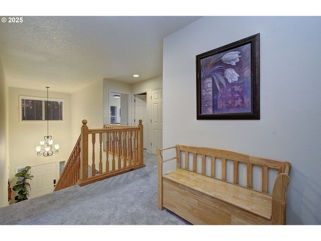 58812 EVERGREEN Loop, St Helens, OR 97051