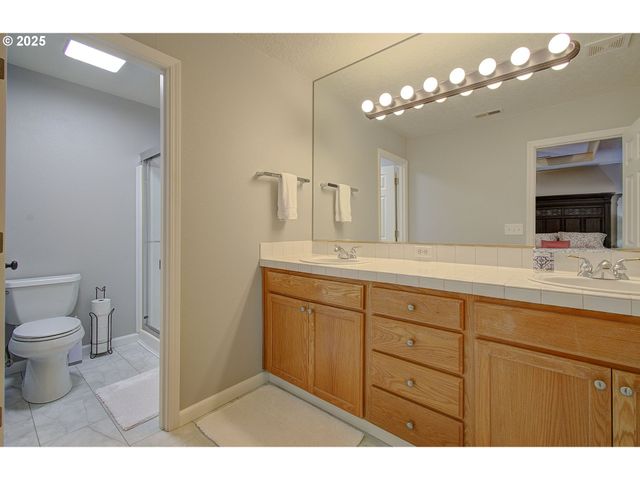 58812 EVERGREEN Loop, St Helens, OR 97051