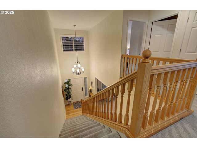 58812 EVERGREEN Loop, St Helens, OR 97051