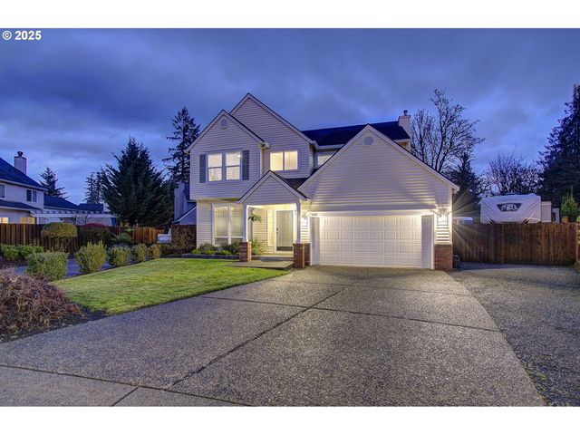 58812 EVERGREEN Loop, St Helens, OR 97051