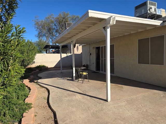 6676 Fredonia Drive, Las Vegas, NV 89108