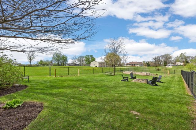 2823 120th Street NE, Swisher, IA 52338