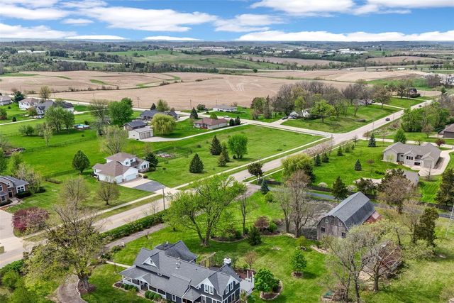 2823 120th Street NE, Swisher, IA 52338