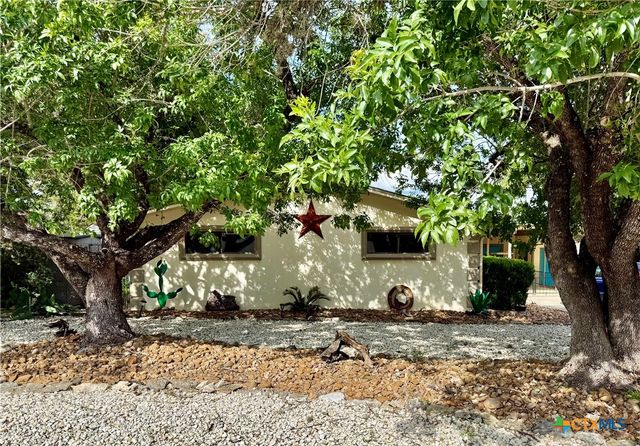 1268 W Lakeside Drive, Canyon Lake, TX 78133