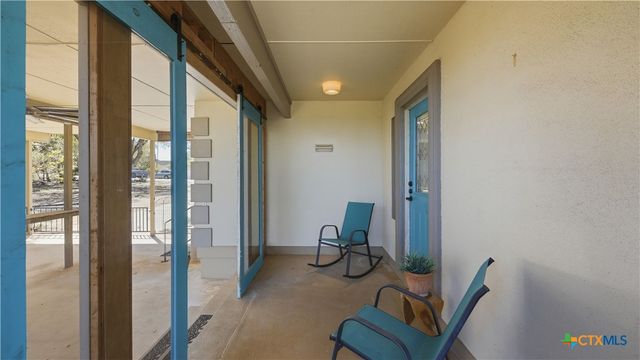 1268 W Lakeside Drive, Canyon Lake, TX 78133