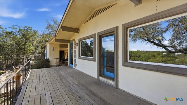 1268 W Lakeside Drive, Canyon Lake, TX 78133