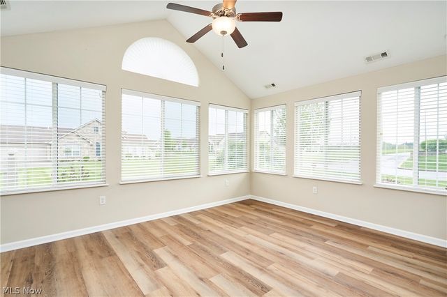 1915 Woods Drive, Streetsboro, OH 44241