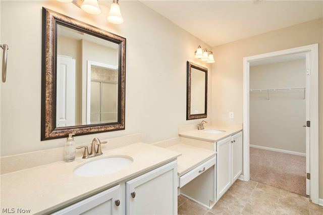 1915 Woods Drive, Streetsboro, OH 44241
