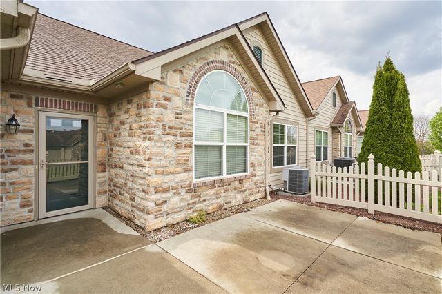 1915 Woods Drive, Streetsboro, OH 44241