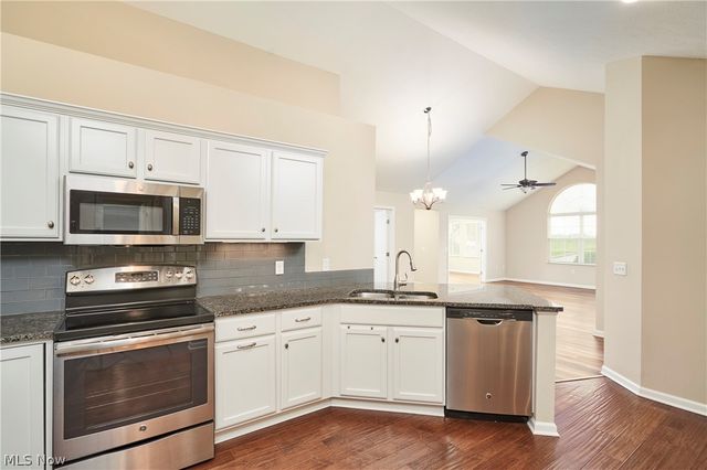 1915 Woods Drive, Streetsboro, OH 44241