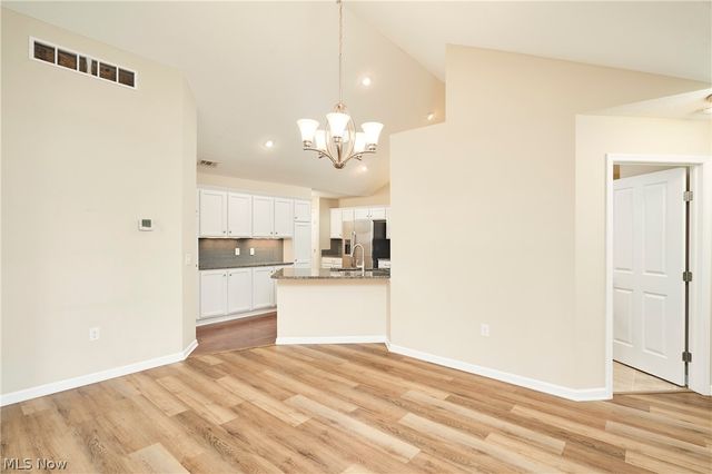 1915 Woods Drive, Streetsboro, OH 44241