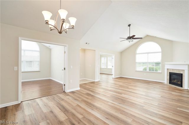 1915 Woods Drive, Streetsboro, OH 44241
