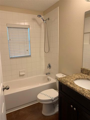 700 DAKOTA AVENUE, St Cloud, FL 34769