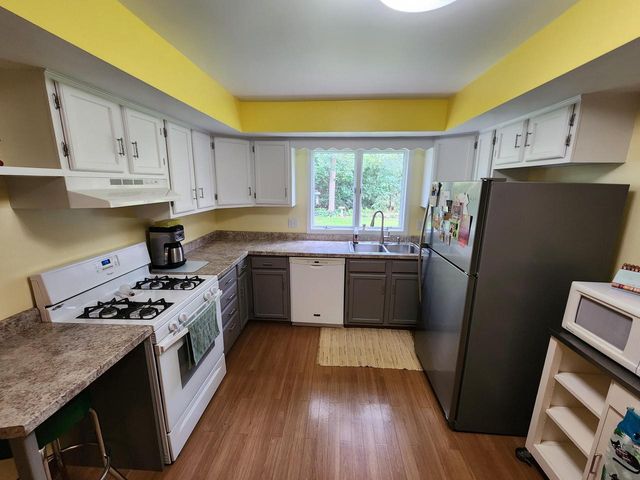 6526 110th STREET, Pleasant Prairie, WI 53158