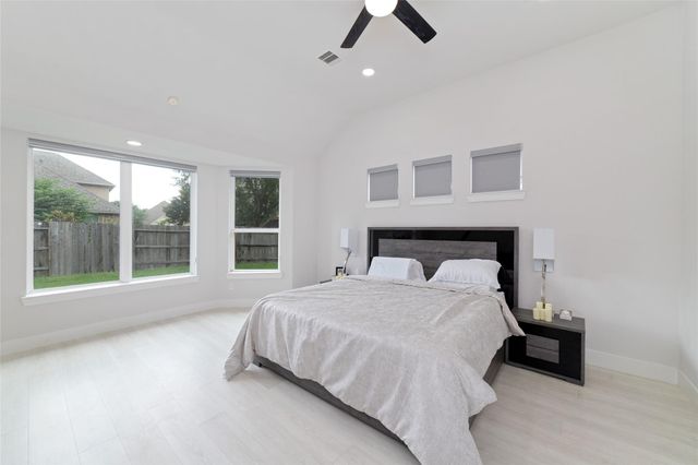 10910 Kirker Lane, Richmond, TX 77407