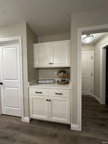 4715 Violet Drive, Evansville, IN 47725