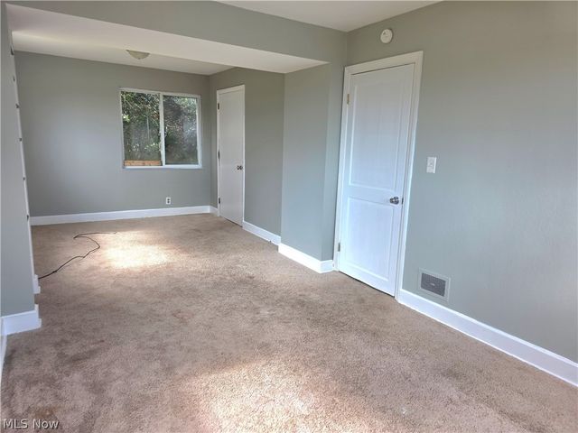 1018 Jackson Avenue, Parkersburg, WV 26101
