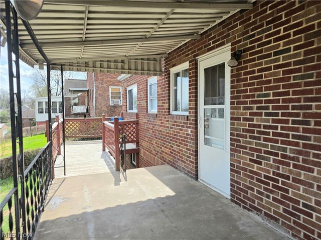 1018 Jackson Avenue, Parkersburg, WV 26101