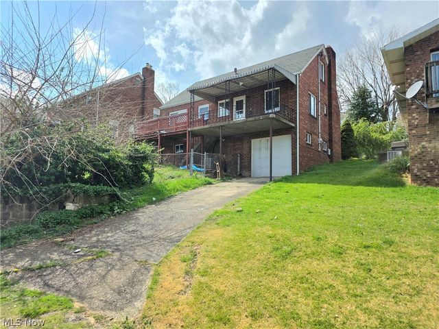 1018 Jackson Avenue, Parkersburg, WV 26101