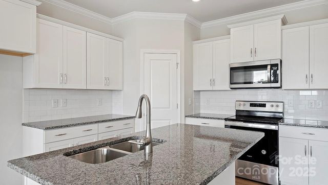 350 Lagoon Road, Fletcher, NC 28732