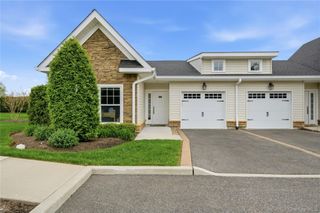 1105 Fox Hill Drive 1105, Baiting Hollow, NY 11933