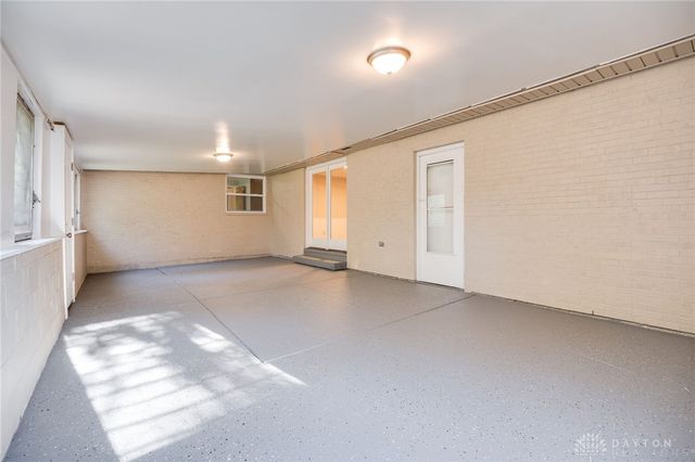 229 Palmer Drive, Fairborn, OH 45324