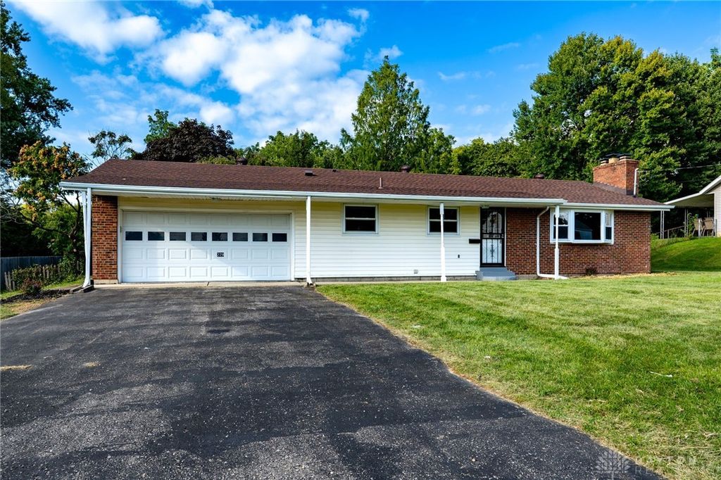 229 Palmer Drive, Fairborn, OH 45324