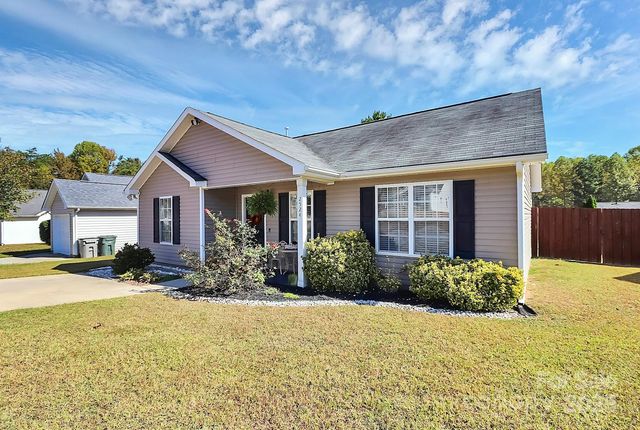 2524 Gelsinger Avenue, Bessemer City, NC 28016