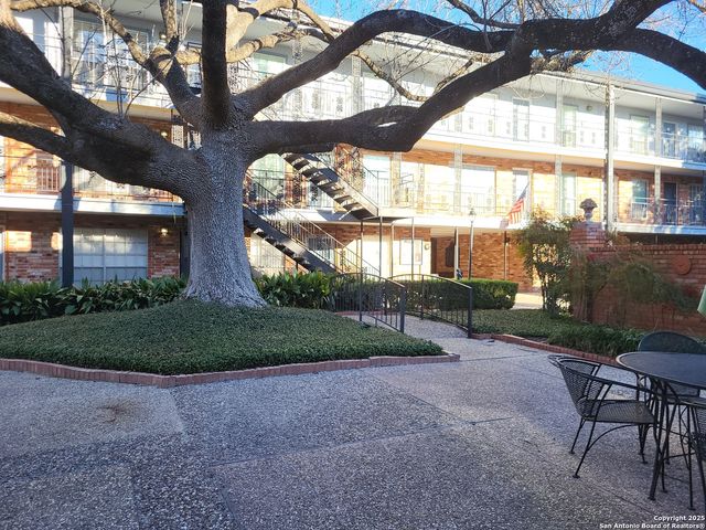 8401 N New Braunfels Ave Apt 350, San Antonio, TX 78209