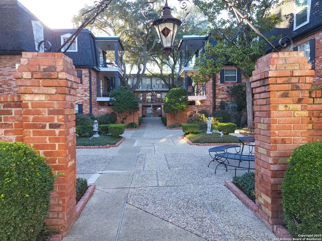 8401 N New Braunfels Ave Apt 350, San Antonio, TX 78209