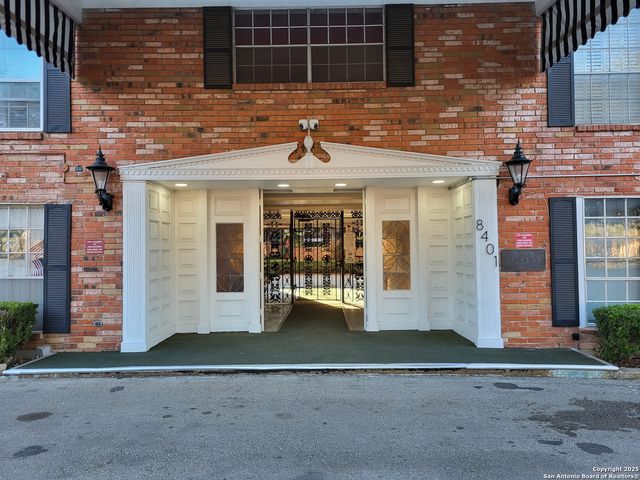 8401 N New Braunfels Ave Apt 350, San Antonio, TX 78209