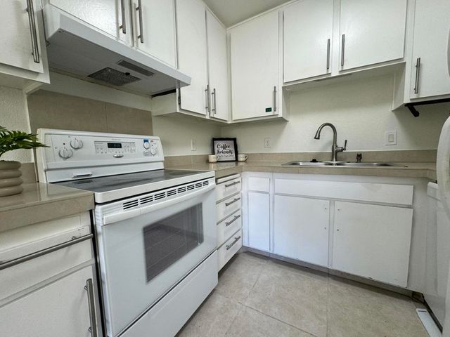 473 W Bradshaw Lane 10, Palm Springs, CA 92262