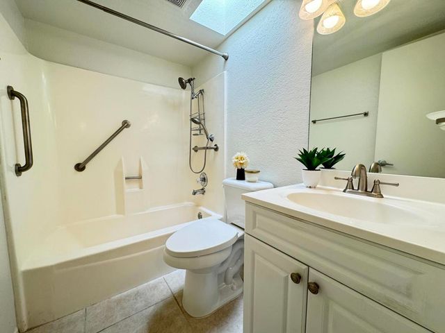 473 W Bradshaw Lane 10, Palm Springs, CA 92262