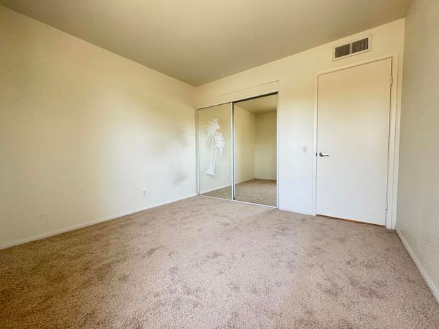 473 W Bradshaw Lane 10, Palm Springs, CA 92262