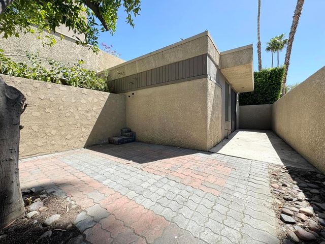 473 W Bradshaw Lane 10, Palm Springs, CA 92262