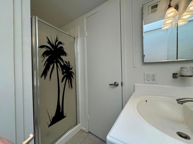 473 W Bradshaw Lane 10, Palm Springs, CA 92262