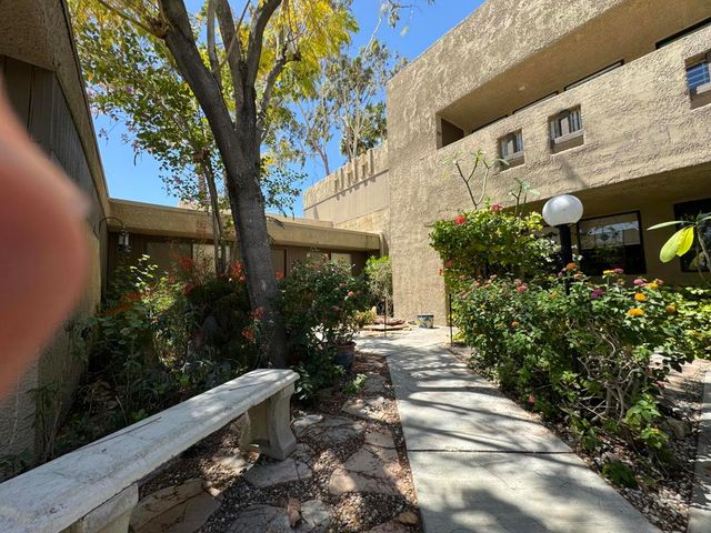 473 W Bradshaw Lane 10, Palm Springs, CA 92262